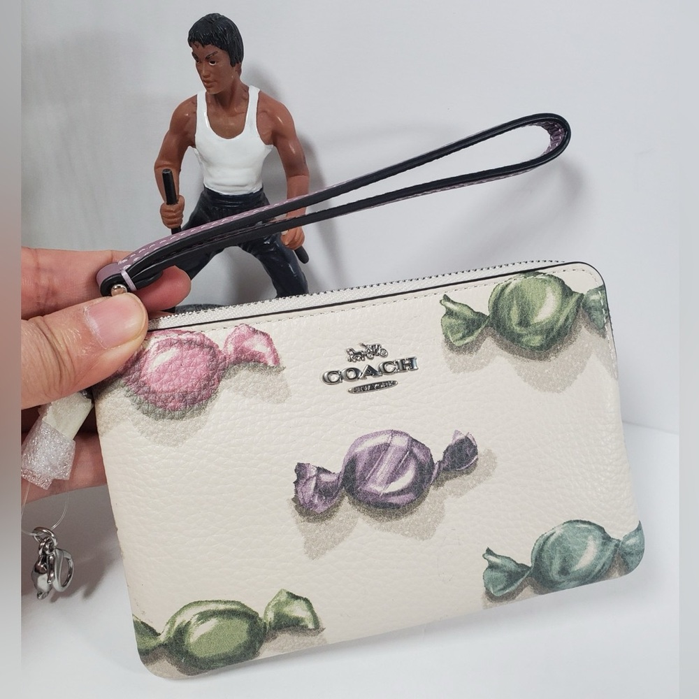 Coach Corner Zip Wristlet With Candy Print And Charm NWT